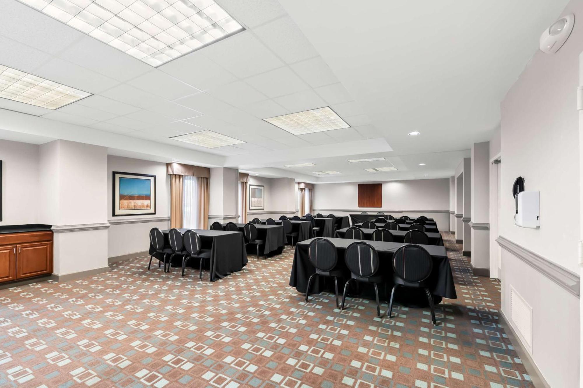 Hampton Inn Pennsville Bagian luar foto