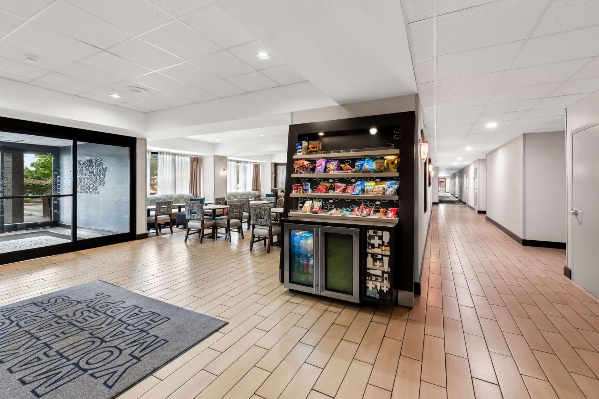 Hampton Inn Pennsville Bagian luar foto